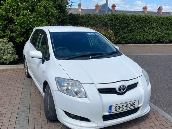 Toyota Auris Hatchback, Petrol, 2008, White