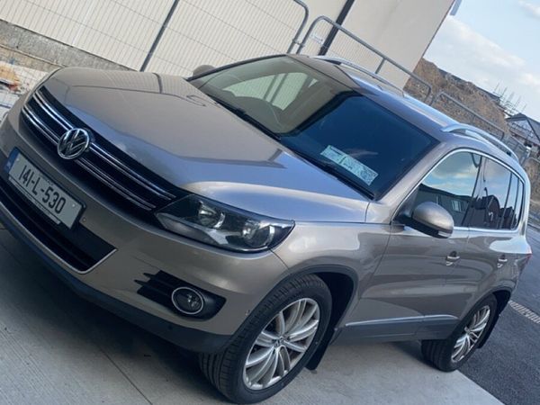 Volkswagen Tiguan SUV, Diesel, 2014, Brown