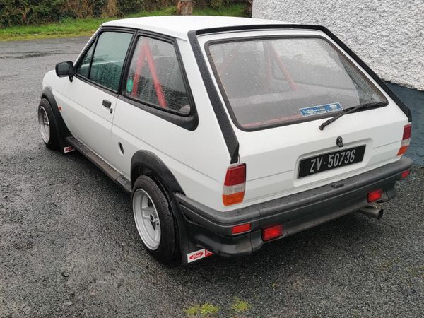 Ford Fiesta Hatchback, Petrol, 1989, White