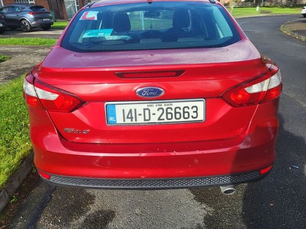 Ford Focus Saloon, Diesel, 2014, Red