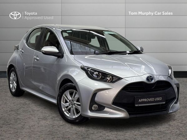 Toyota Yaris Hatchback, Petrol Hybrid, 2022, Silver