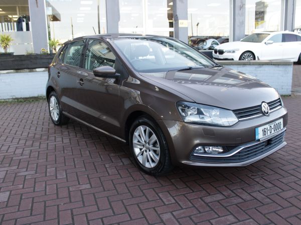 Volkswagen Polo Hatchback, Petrol, 2016, Brown