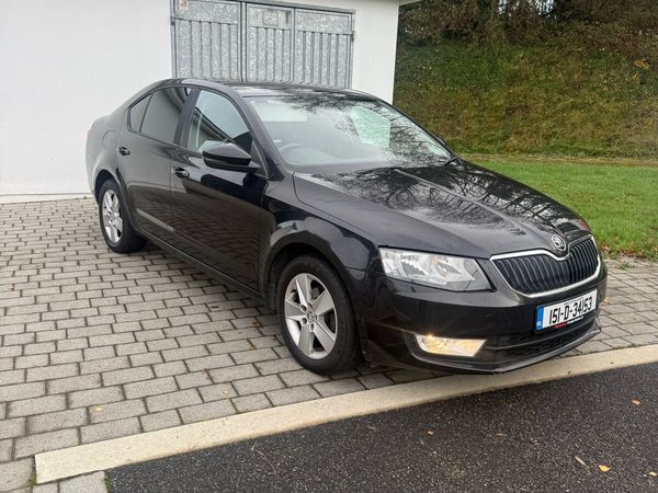 Skoda Octavia Saloon, Diesel, 2015, Black
