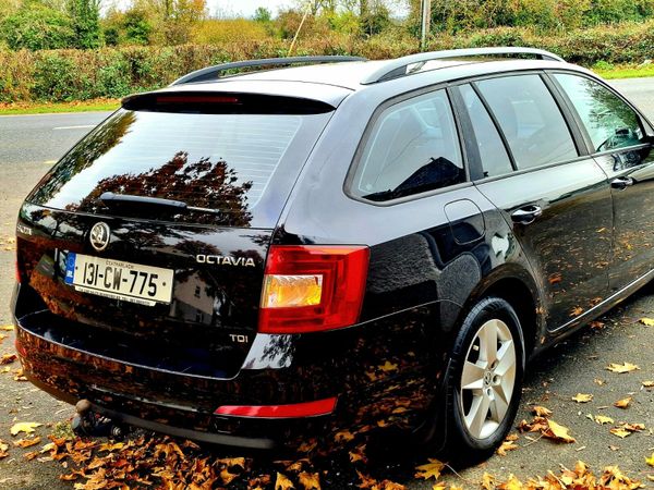 Skoda Octavia Estate, Diesel, 2013, Black