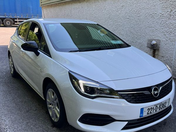 Opel Astra Hatchback, Diesel, 2022, White