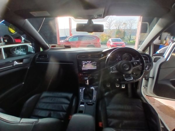 Volkswagen Golf Hatchback, Diesel, 2014, White