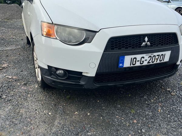 Mitsubishi Colt MPV, Petrol, 2010, White