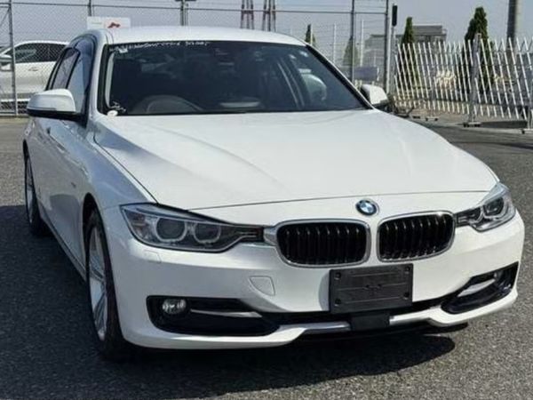 BMW 3-Series Saloon, Diesel, 2015, White