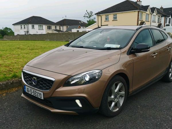 Volvo V40 Hatchback, Diesel, 2016, Bronze