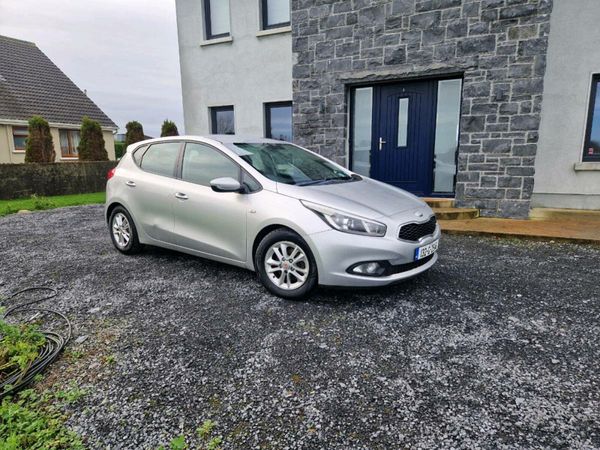 Kia Ceed Hatchback, Diesel, 2013, Silver