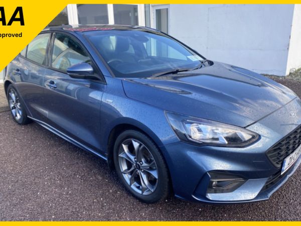 Ford Focus Hatchback, Petrol, 2021, Blue