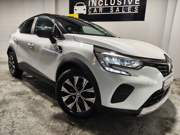 Renault Captur Hatchback, Petrol, 2022, White