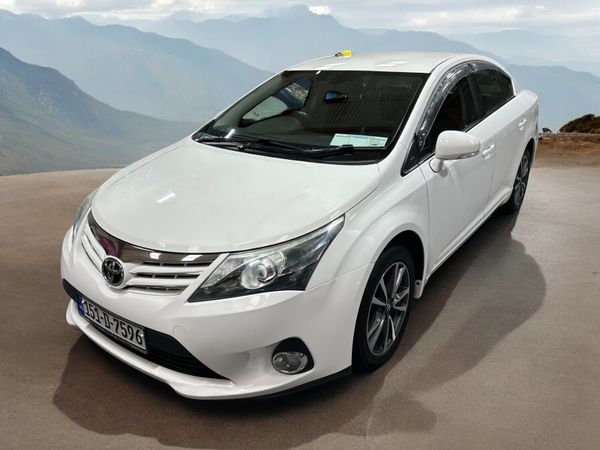 Toyota Avensis Saloon, Diesel, 2015, White