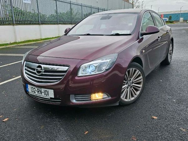 Opel Insignia MPV, Diesel, 2013, Red