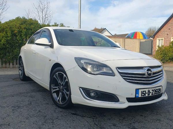 Opel Insignia Hatchback, Diesel, 2015, White