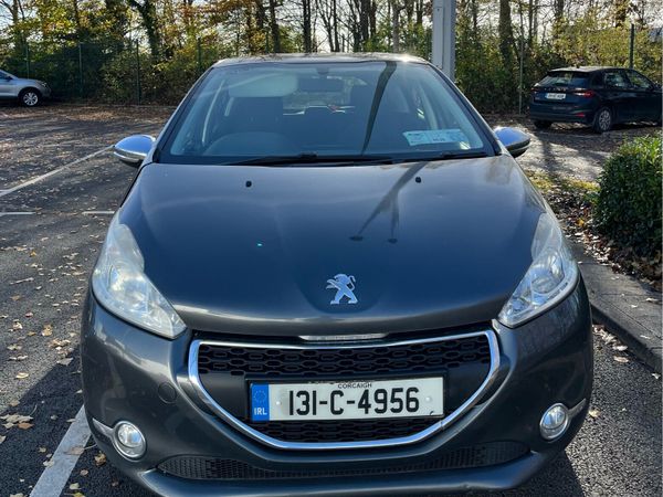 Peugeot 208 Hatchback, Petrol, 2013, Grey