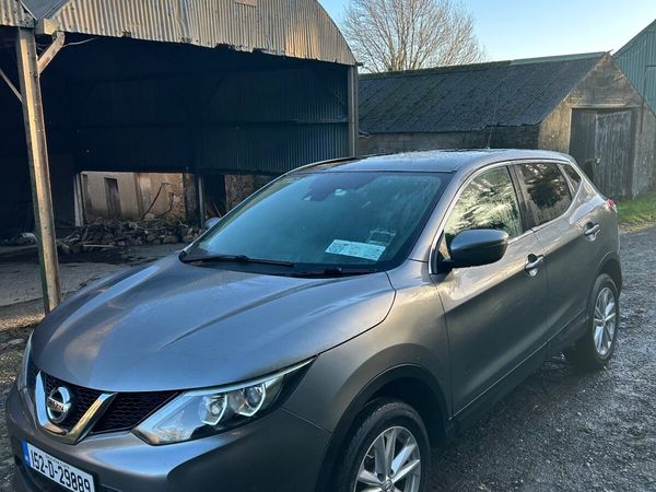 Nissan Qashqai SUV, Diesel, 2015, Grey