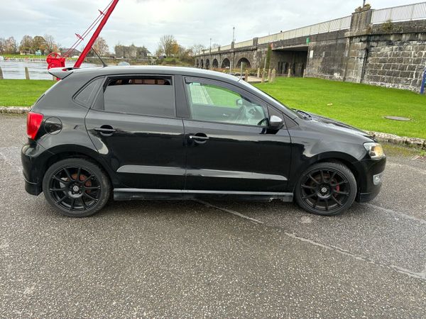 Volkswagen Polo Hatchback, Diesel, 2010, Black