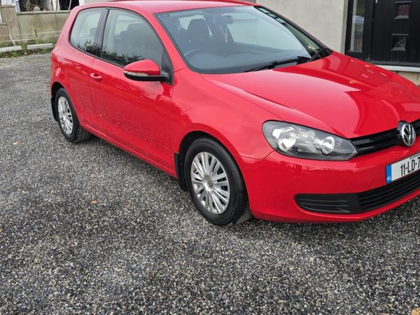 Volkswagen Golf Hatchback, Petrol, 2011, Red