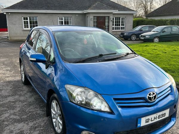Toyota Auris Hatchback, Diesel, 2012, Blue