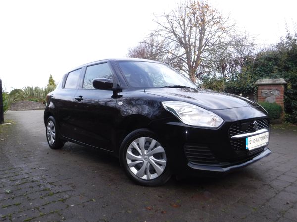 Suzuki Swift Hatchback, Petrol, 2022, Black