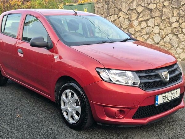 Dacia Sandero Hatchback, Petrol, 2016, Red