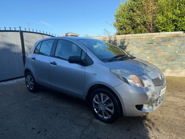 Toyota Yaris Hatchback, Petrol, 2006, Silver