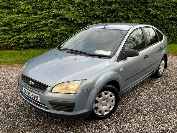 Ford Focus Hatchback, Petrol, 2006, Blue