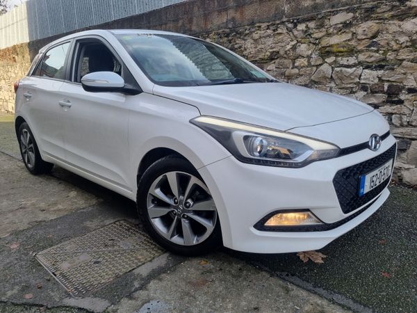 Hyundai i20 Hatchback, Petrol, 2015, White