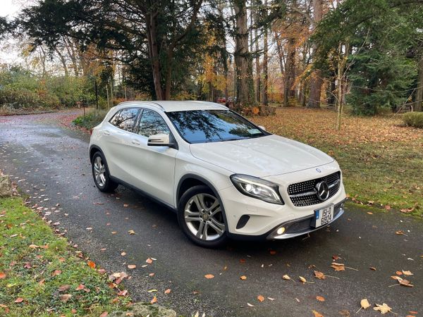 Mercedes-Benz GLA SUV, Petrol, 2015, White