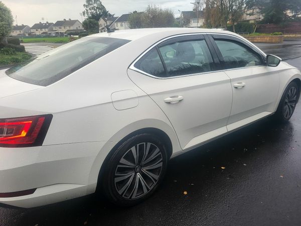 Skoda Superb Saloon, Diesel, 2018, White