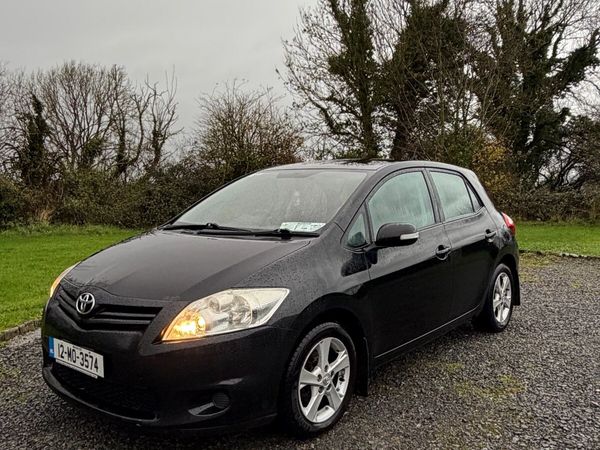 Toyota Auris Hatchback, Petrol, 2012, Black