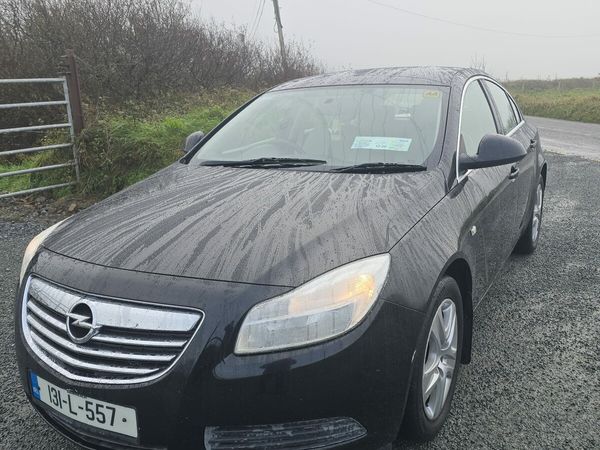 Opel Insignia Hatchback, Diesel, 2013, Black