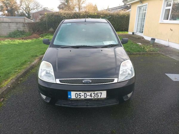 Ford Fiesta Hatchback, Petrol, 2005, Black