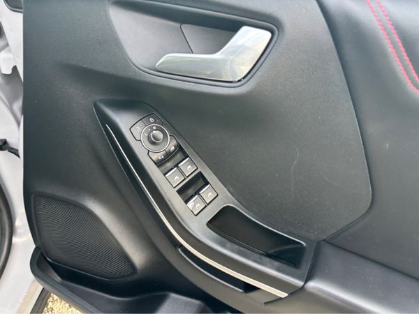 Ford Puma MPV, Petrol Hybrid, 2022, Grey