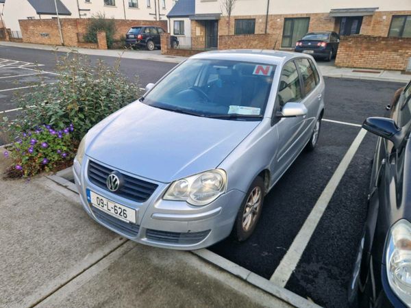 Volkswagen Polo Hatchback, Petrol, 2009, Silver