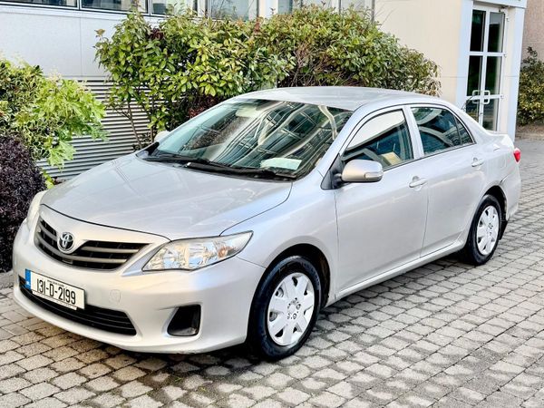 Toyota Corolla Saloon, Diesel, 2013, Silver