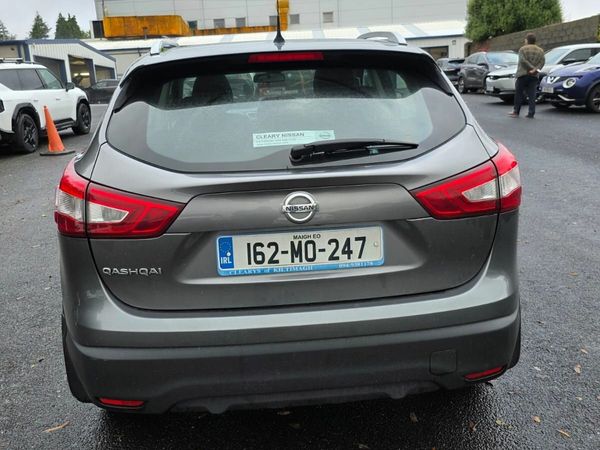 Nissan Qashqai Hatchback, Petrol, 2016, Grey