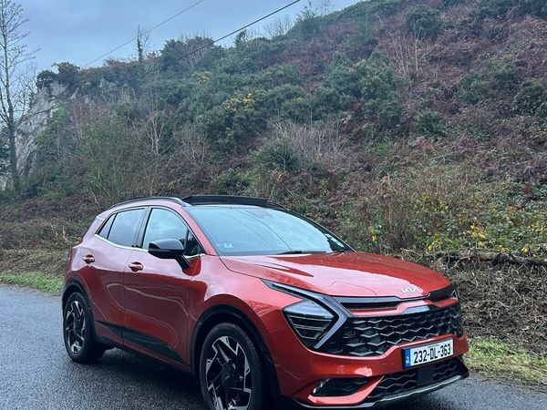 Kia Sportage SUV, Diesel Hybrid, 2023, Orange