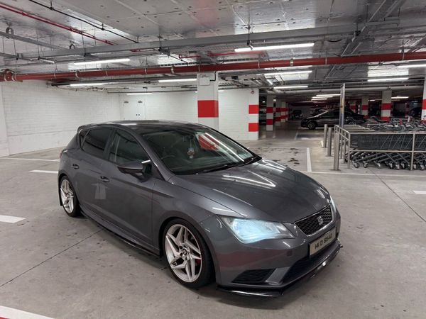 SEAT Leon Estate, Diesel, 2014, Grey