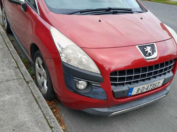 Peugeot 3008 MPV, Diesel, 2011, Red