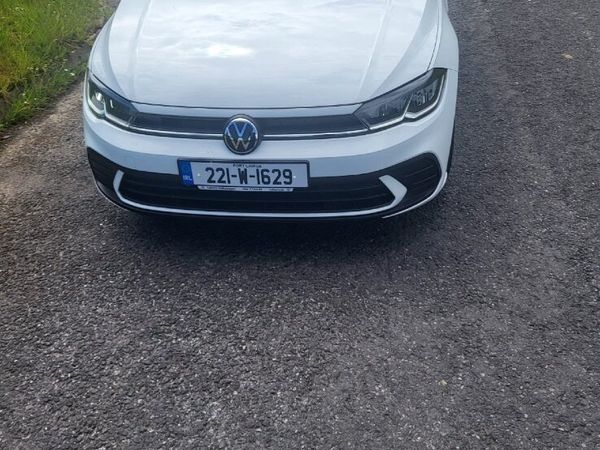 Volkswagen Polo Hatchback, Petrol, 2022, White