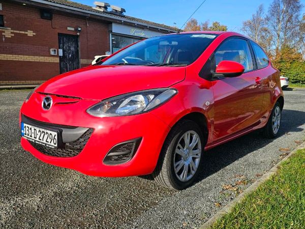Mazda Mazda2 Hatchback, Petrol, 2013, Red