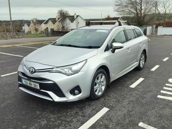 Toyota Avensis MPV, Diesel, 2015, Silver