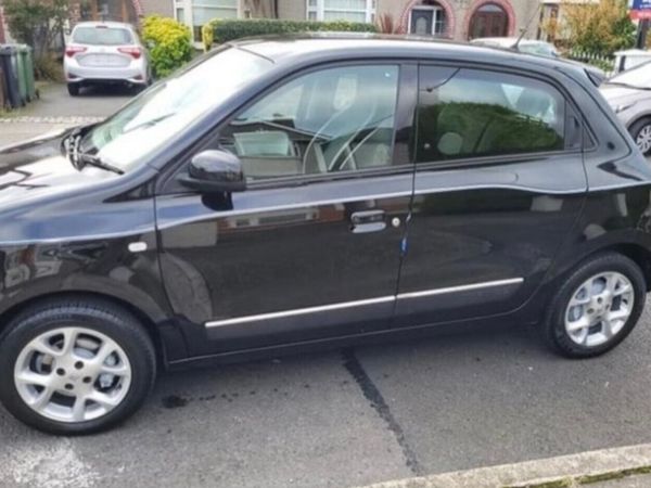 Renault Twingo Hatchback, Petrol, 2015, Black