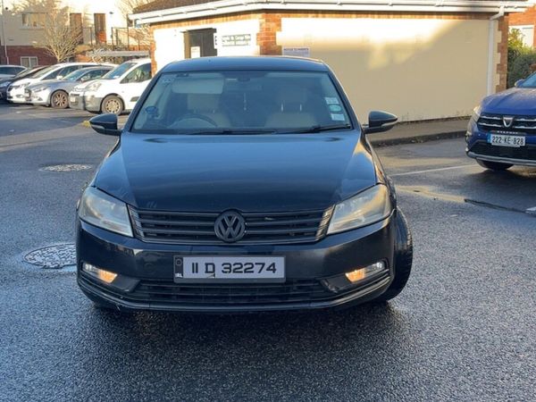 Volkswagen Passat Saloon, Petrol, 2011, Black