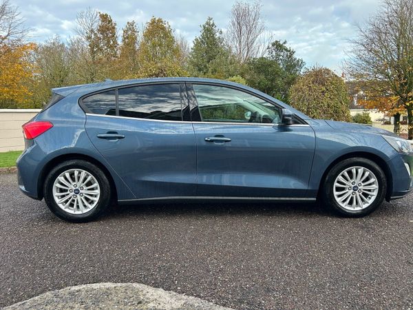 Ford Focus Hatchback, Petrol, 2020, Blue