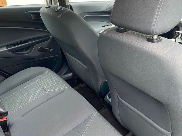 Ford Fiesta Hatchback, Petrol, 2012, Grey