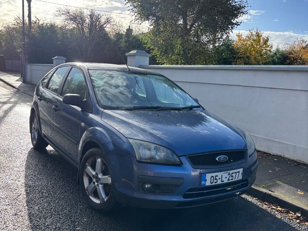 Ford Focus Hatchback, Petrol, 2005, Blue