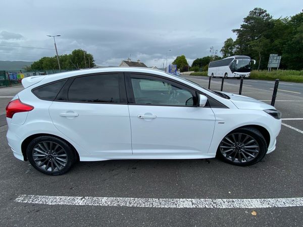 Ford Focus Hatchback, Diesel, 2018, White